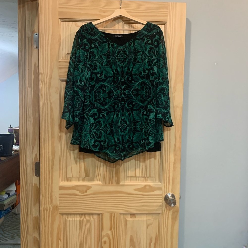 Roz & Ali Emerald and Black Floral Blouse
